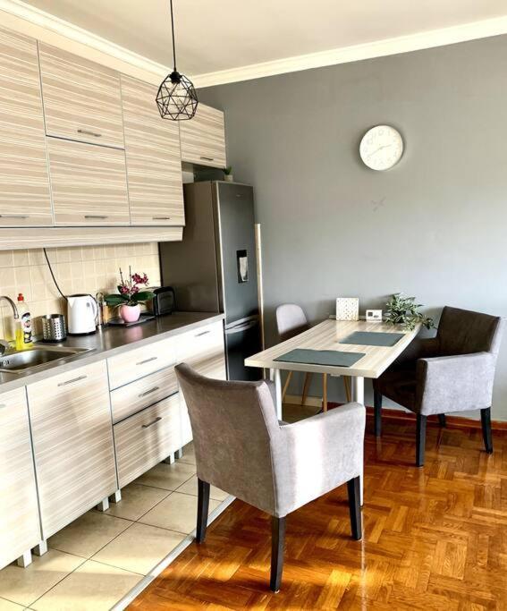 Sunkissed Apartment Белград Экстерьер фото